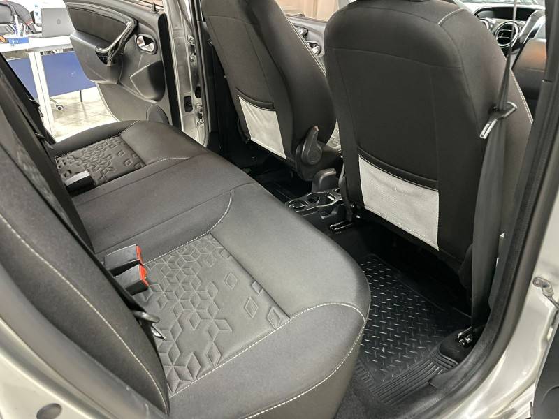 RENAULT - DUSTER OROCH - 2017/2017 - Prata - R$ 74.900,00