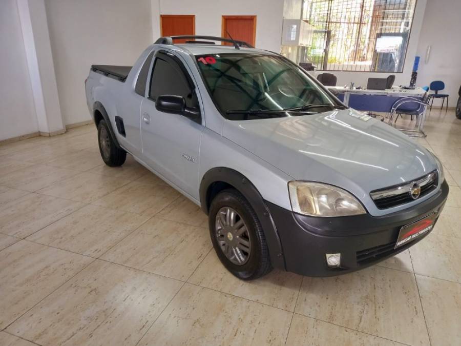 CHEVROLET - MONTANA - 2009/2010 - Prata - R$ 36.900,00