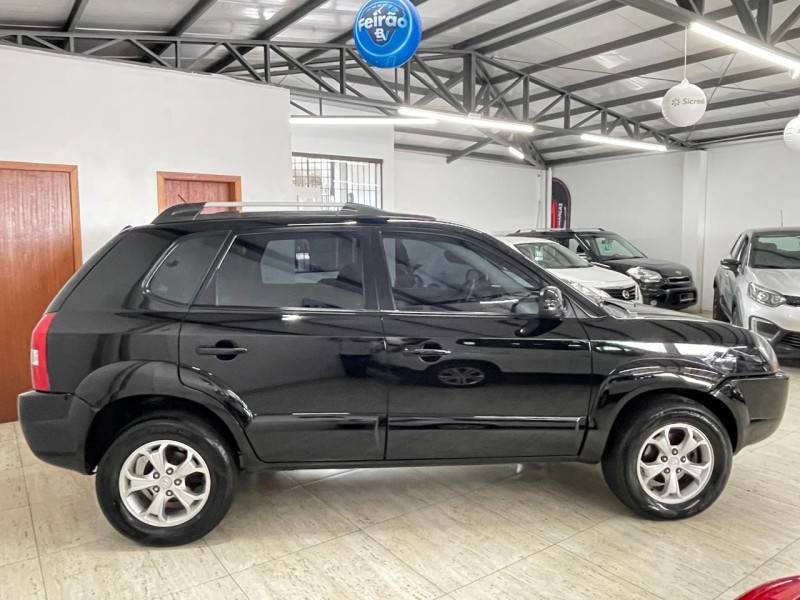 HYUNDAI - TUCSON - 2012/2013 - Preta - R$ 48.900,00