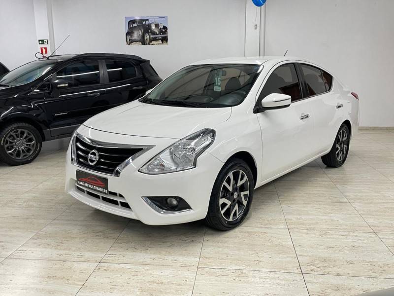 NISSAN - VERSA - 2016/2016 - Branca - R$ 52.900,00