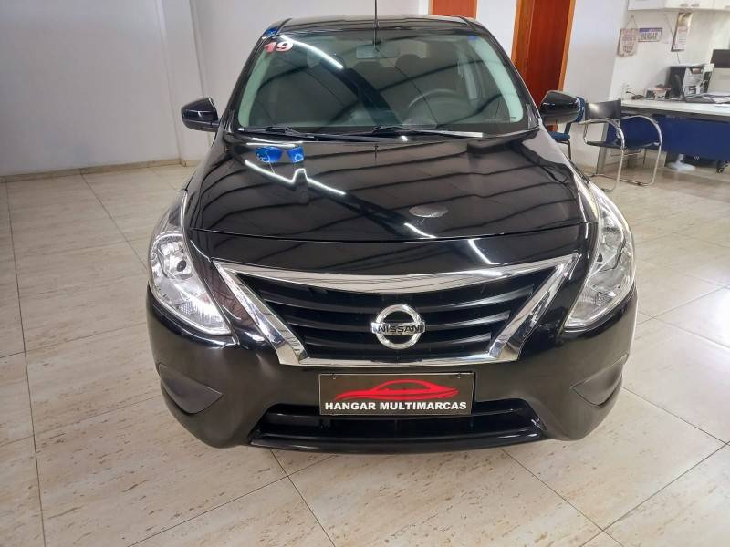 NISSAN - VERSA - 2019/2019 - Preta - R$ 55.900,00