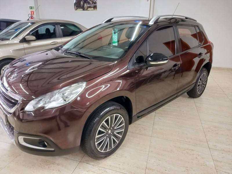 PEUGEOT - 2008 - 2017/2018 - Marrom - R$ 58.900,00