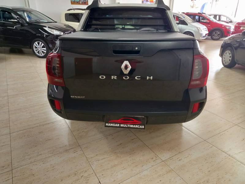 RENAULT - DUSTER OROCH - 2018/2019 - Preta - R$ 76.900,00