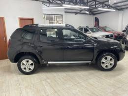 RENAULT - DUSTER - 2016/2017 - Preta - R$ 64.900,00