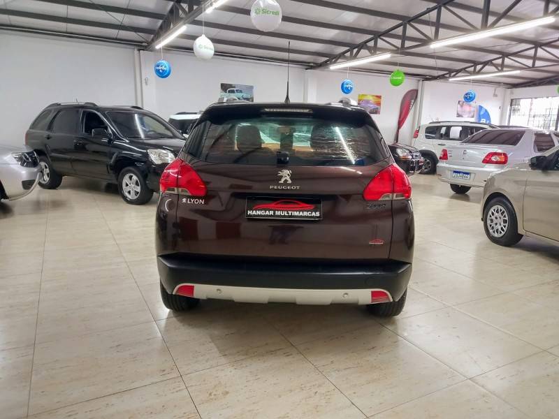 PEUGEOT - 2008 - 2017/2018 - Marrom - R$ 58.900,00