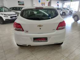 CHEVROLET - ONIX - 2017/2018 - Branca - R$ 48.900,00