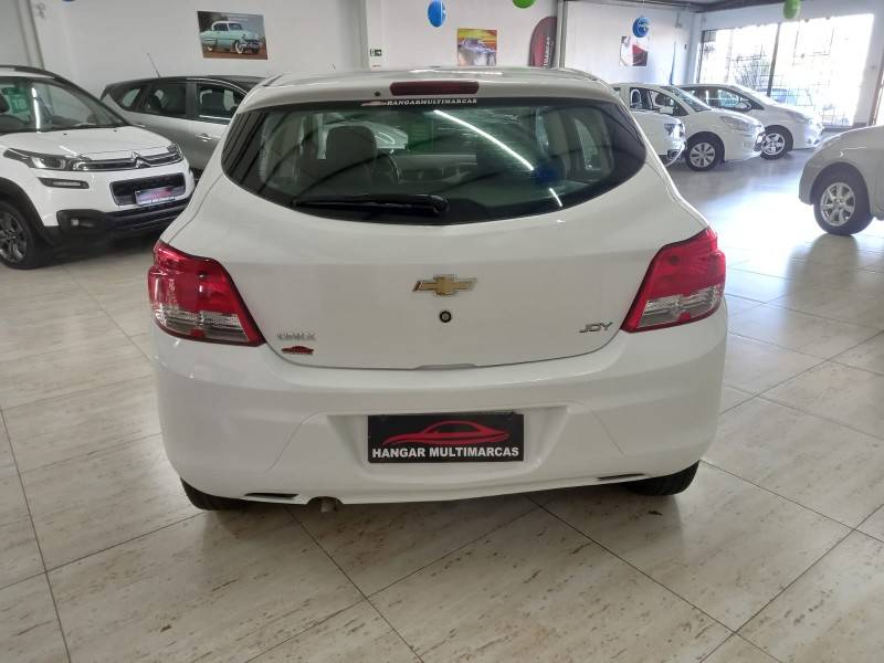 CHEVROLET - ONIX - 2017/2018 - Branca - R$ 48.900,00