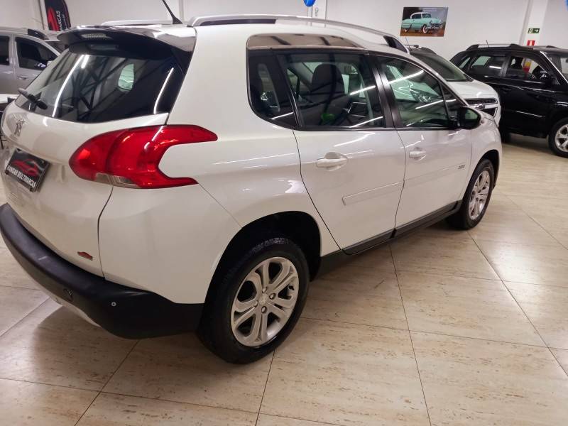 PEUGEOT - 2008 - 2016/2017 - Branca - R$ 58.900,00