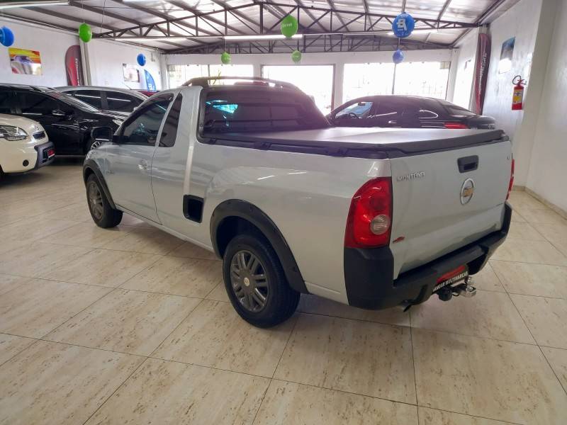 CHEVROLET - MONTANA - 2009/2010 - Prata - R$ 36.900,00