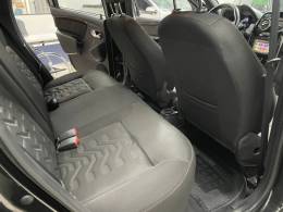 RENAULT - DUSTER - 2016/2017 - Preta - R$ 64.900,00