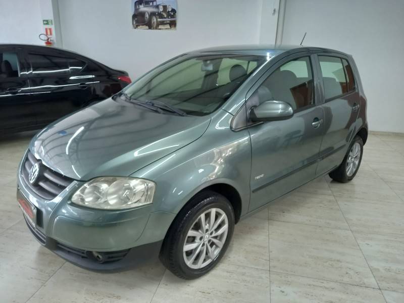 VOLKSWAGEN - FOX - 2009/2010 - Cinza - R$ 26.900,00