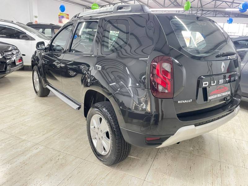 RENAULT - DUSTER - 2016/2017 - Preta - R$ 64.900,00