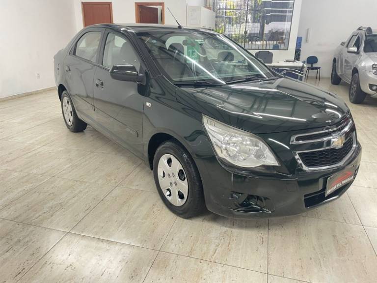 CHEVROLET - COBALT - 2013/2013 - Verde - R$ 42.900,00