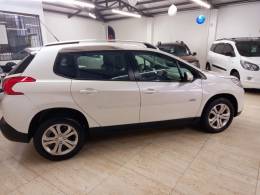 PEUGEOT - 2008 - 2016/2017 - Branca - R$ 58.900,00