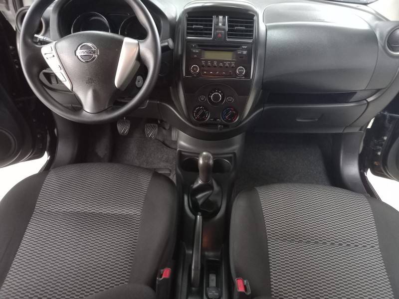 NISSAN - VERSA - 2019/2019 - Preta - R$ 55.900,00