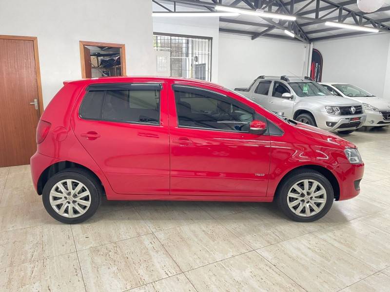 VOLKSWAGEN - FOX - 2012/2012 - Vermelha - R$ 32.900,00