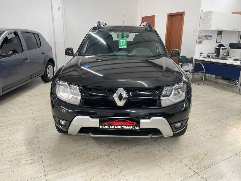 RENAULT - DUSTER - 2016/2017 - Preta - R$ 64.900,00