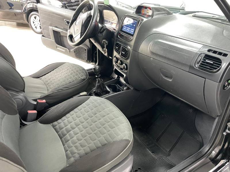 FIAT - STRADA - 2013/2013 - Preta - R$ 56.900,00