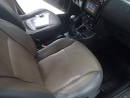 RENAULT - DUSTER - 2015/2016 - Marrom - R$ 61.900,00