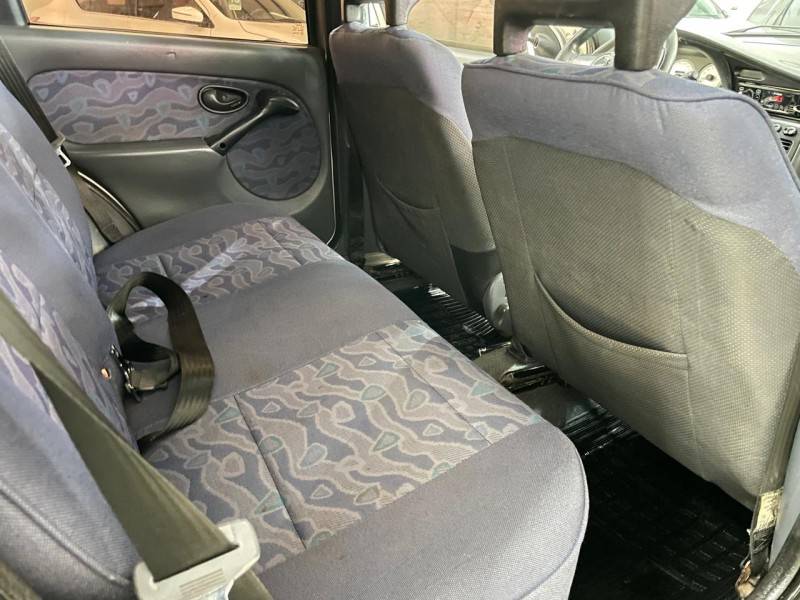 FIAT - PALIO - 1999/1999 - Prata - R$ 14.900,00