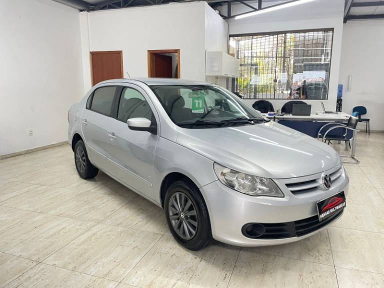 VOLKSWAGEN - VOYAGE - 2010/2011 - Prata - R$ 32.900,00