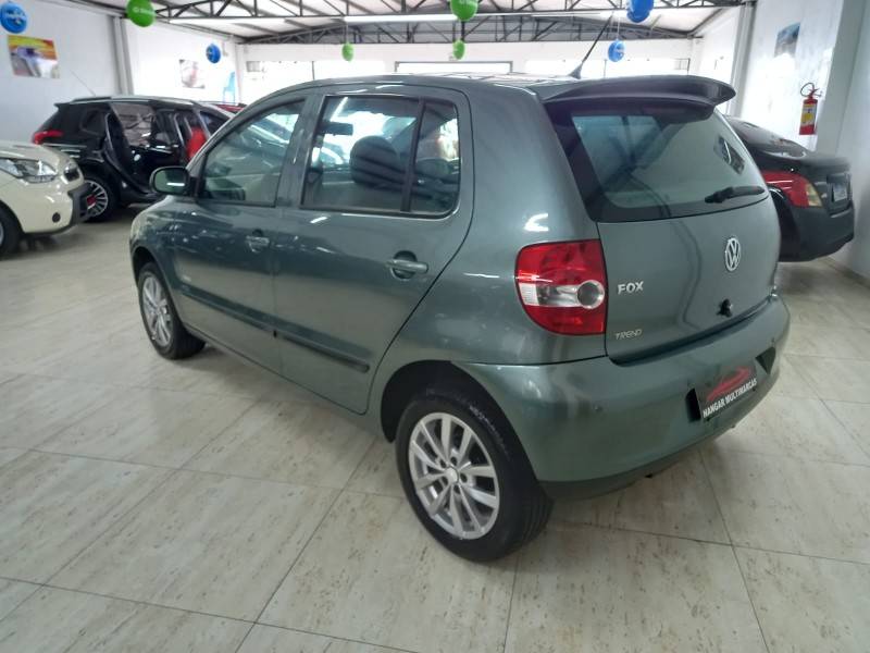 VOLKSWAGEN - FOX - 2009/2010 - Cinza - R$ 26.900,00