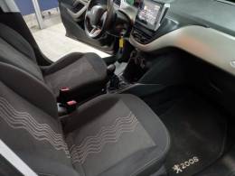 PEUGEOT - 2008 - 2017/2018 - Marrom - R$ 58.900,00