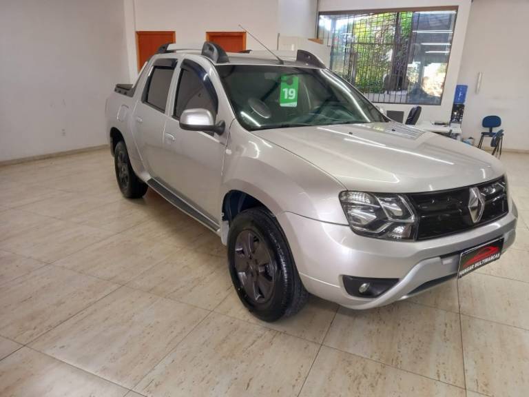 RENAULT - OROCH - 2018/2019 - Prata - R$ 76.900,00