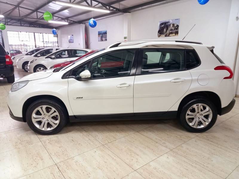 PEUGEOT - 2008 - 2016/2017 - Branca - R$ 58.900,00