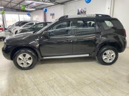 RENAULT - DUSTER - 2016/2017 - Preta - R$ 64.900,00