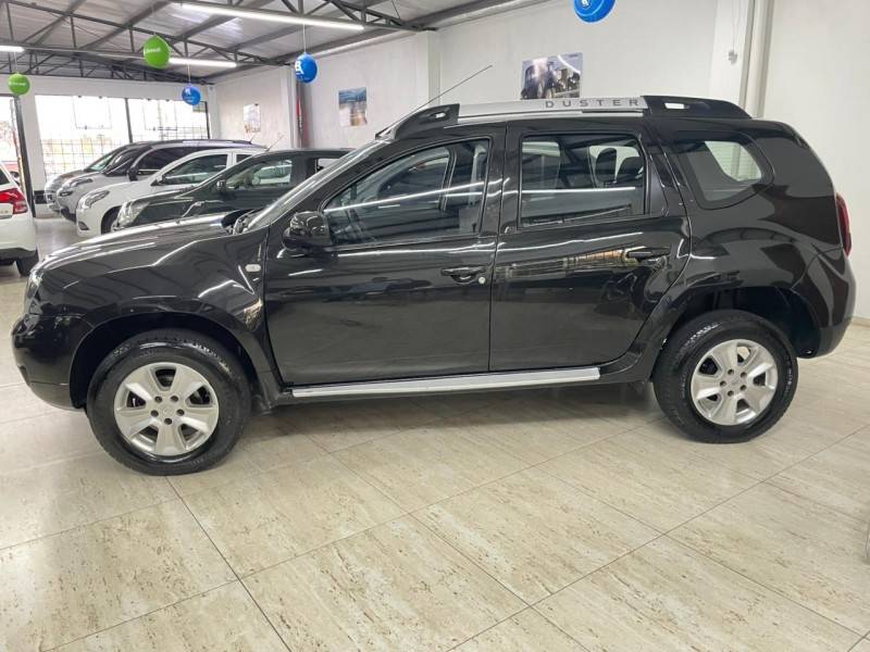 RENAULT - DUSTER - 2016/2017 - Preta - R$ 64.900,00