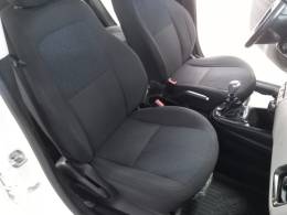 CHEVROLET - ONIX - 2017/2018 - Branca - R$ 48.900,00