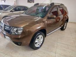 RENAULT - DUSTER - 2015/2016 - Marrom - R$ 61.900,00