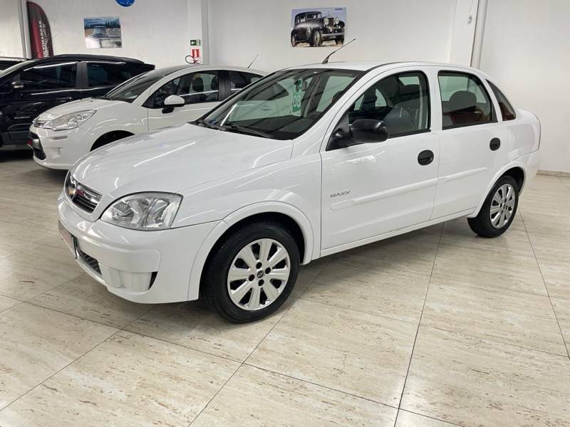CHEVROLET - CORSA - 2007/2008 - Branca - R$ 21.500,00
