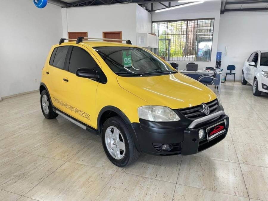 VOLKSWAGEN - CROSSFOX - 2005/2005 - Amarela - R$ 29.900,00