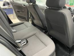 VOLKSWAGEN - VOYAGE - 2010/2011 - Prata - R$ 32.900,00