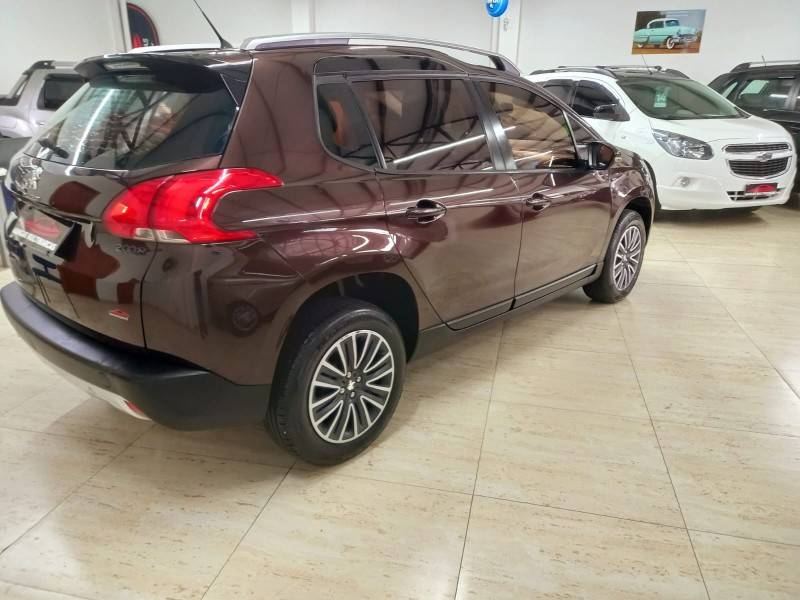 PEUGEOT - 2008 - 2017/2018 - Marrom - R$ 58.900,00
