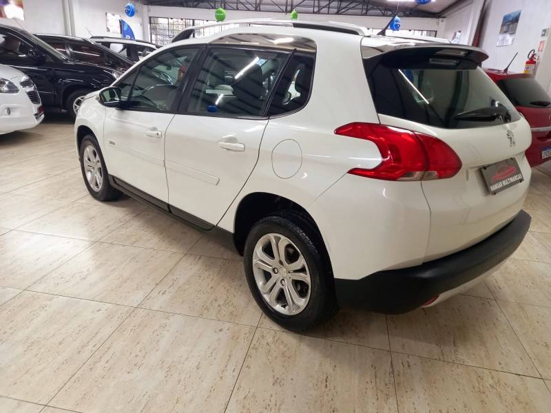 PEUGEOT - 2008 - 2016/2017 - Branca - R$ 58.900,00