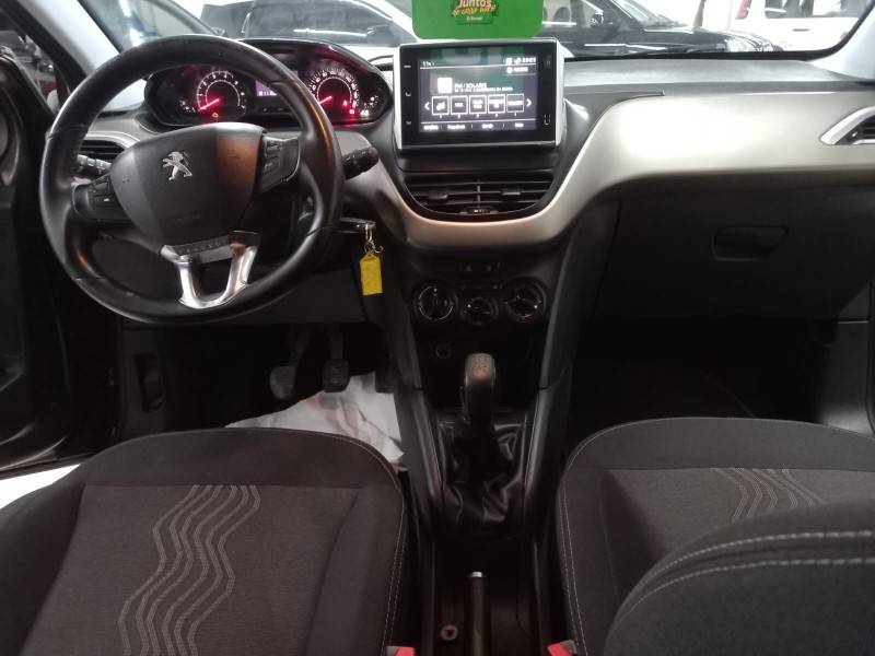 PEUGEOT - 2008 - 2017/2018 - Marrom - R$ 58.900,00