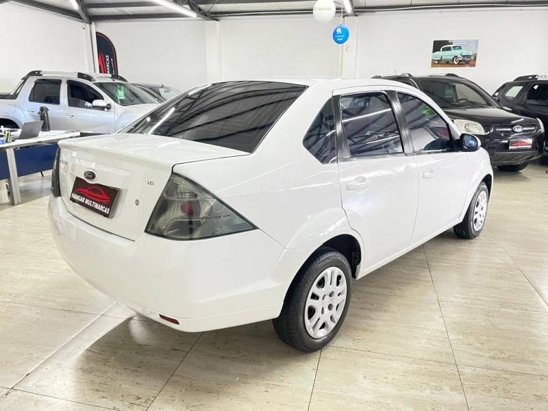 FORD - FIESTA - 2013/2013 - Branca - R$ 34.900,00