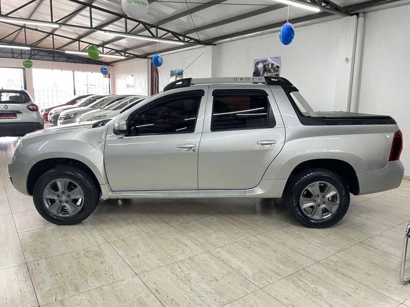 RENAULT - DUSTER OROCH - 2017/2017 - Prata - R$ 74.900,00