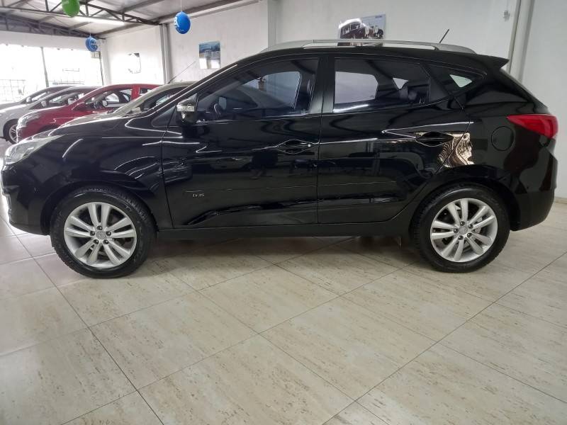 HYUNDAI - IX35 - 2014/2015 - Preta - R$ 73.900,00