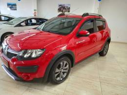 RENAULT - SANDERO - 2015/2016 - Vermelha - R$ 49.900,00