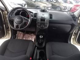 KIA MOTORS - SOUL - 2011/2012 - Bege - R$ 43.900,00