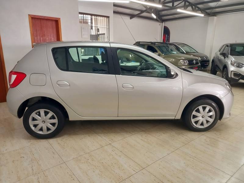 RENAULT - SANDERO - 2016/2017 - Prata - R$ 45.900,00