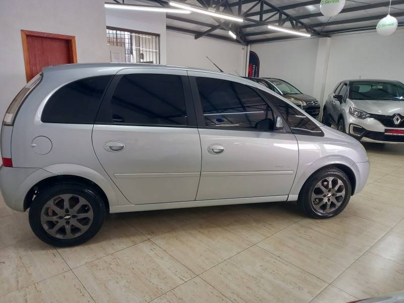 CHEVROLET - MERIVA - 2010/2011 - Prata - R$ 30.900,00