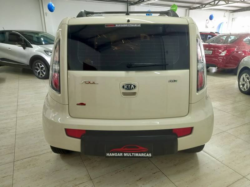 KIA MOTORS - SOUL - 2011/2012 - Bege - R$ 43.900,00