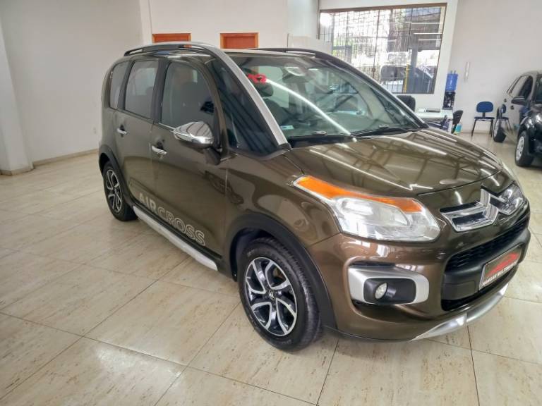 CITROËN - AIRCROSS - 2011/2012 - Marrom - R$ 37.900,00