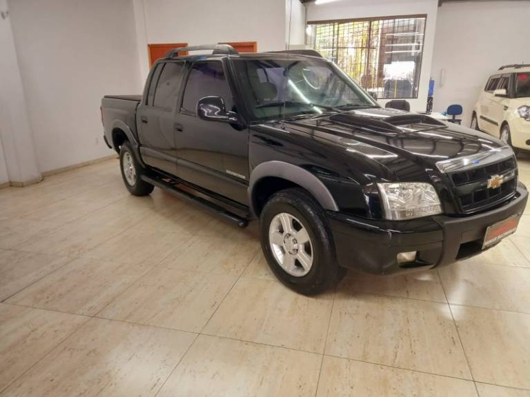 CHEVROLET - S10 - 2008/2009 - Preta - R$ 59.900,00