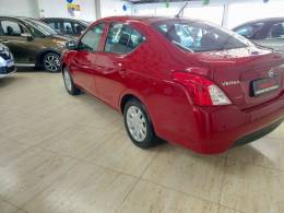 NISSAN - VERSA - 2016/2016 - Vermelha - R$ 47.900,00